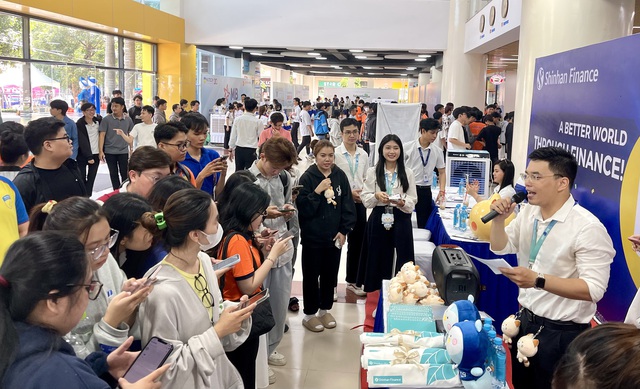 한국 기업이 베트남 신입 졸업생에게 가장 중요하게 보는 자질은?